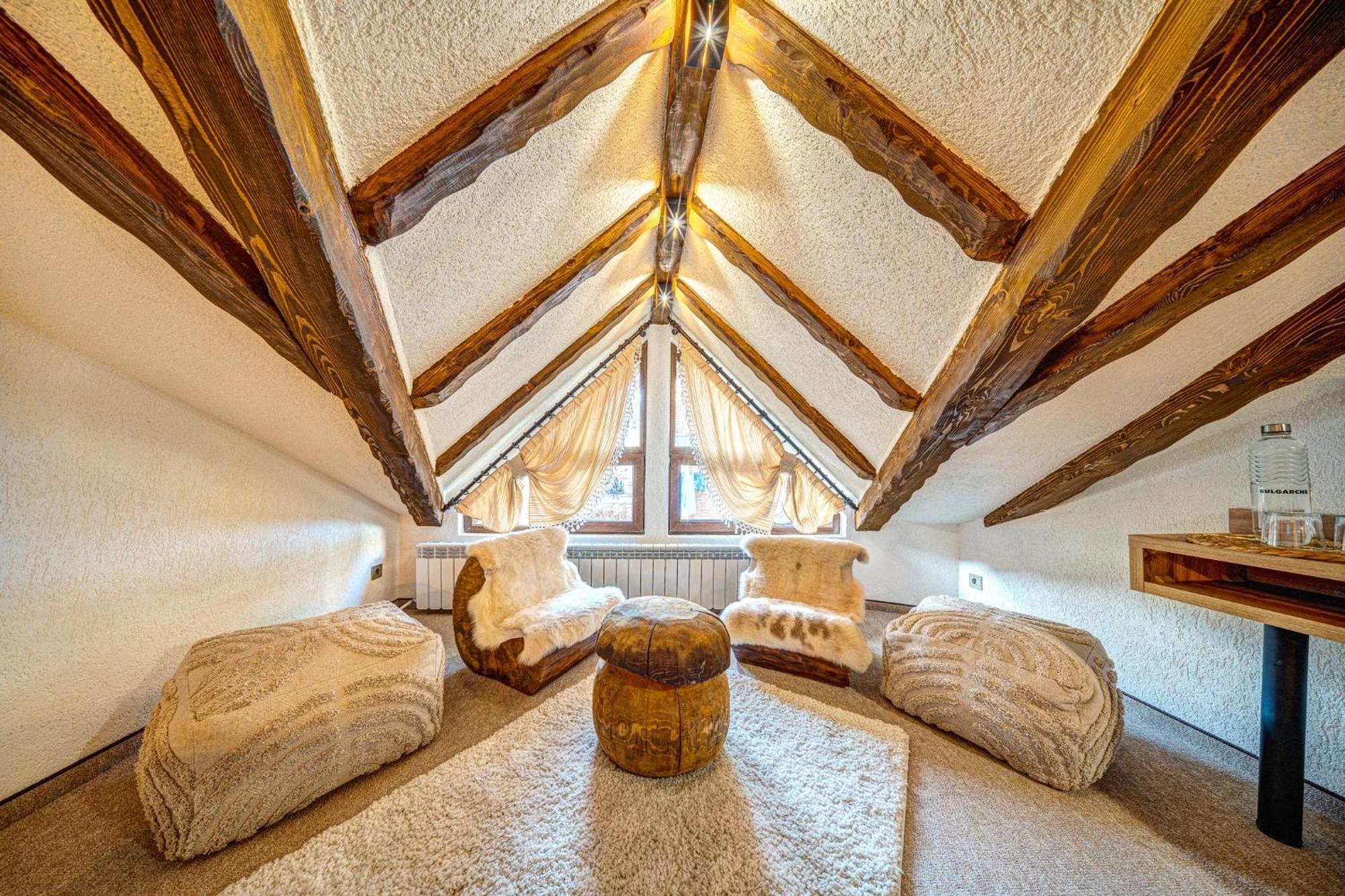 Българче Хотел - Ресторант Smoljan Esterno foto